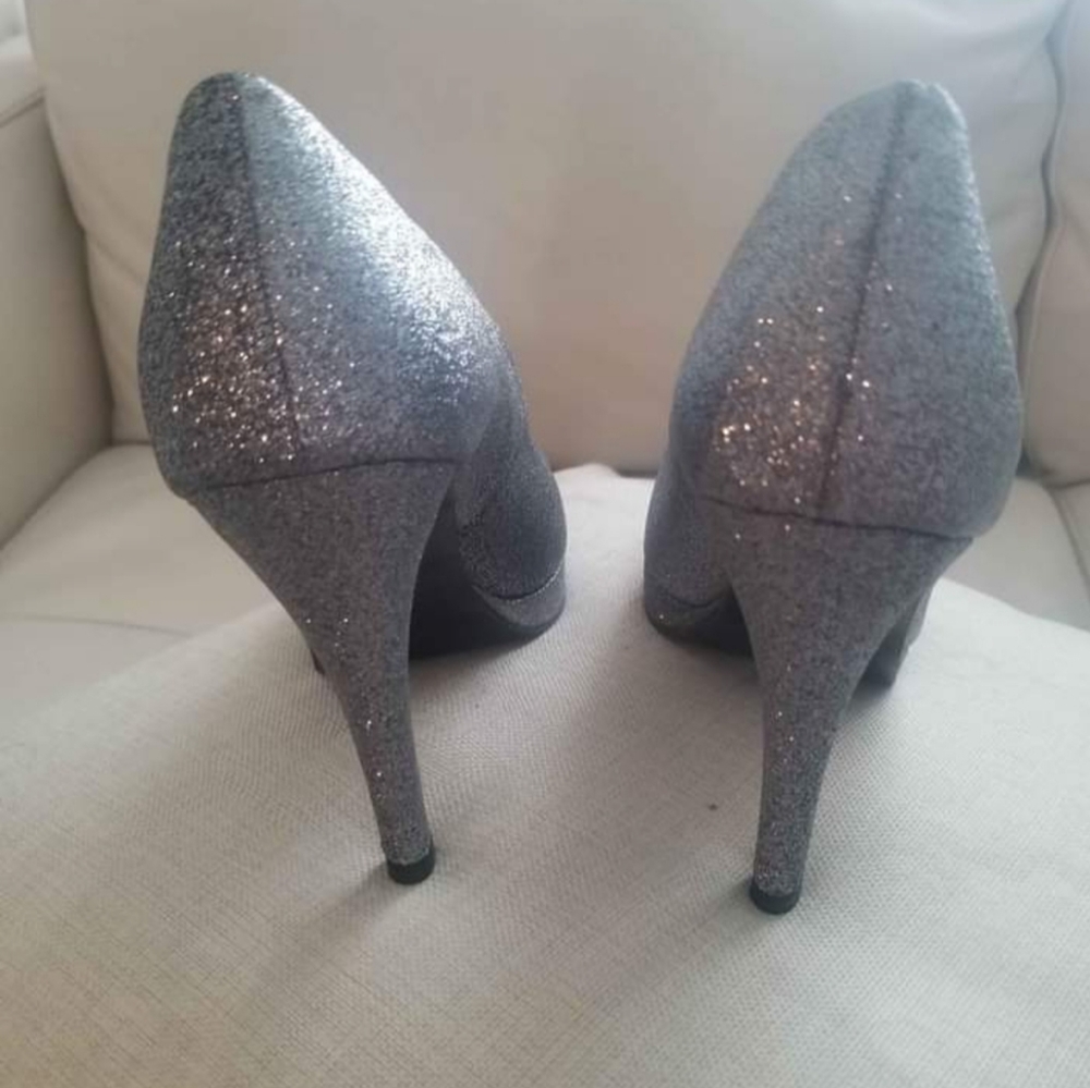 Shoes - Picture 3 of 6